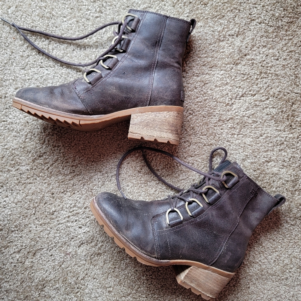Sorel Cate Brown Leather Boots